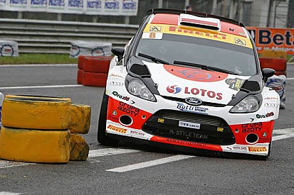 Robert Kubica beffa Rossi e vince il Monza Rally Show