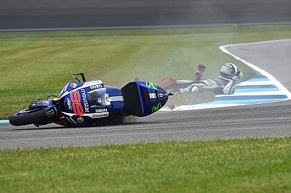 Márquez et Lorenzo ont failli perdre gros en chutant au warm-up
