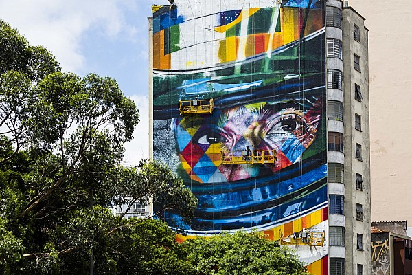 Mural de Senna &eacute; inaugurado por Audi e IAS na Av. Paulista 