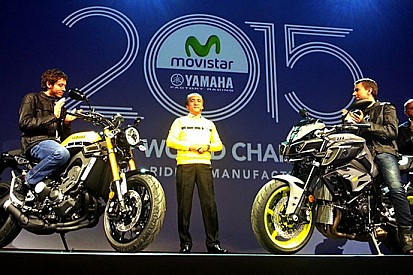 Gelo tra Vale e Jorge al gala Yamaha a Milano