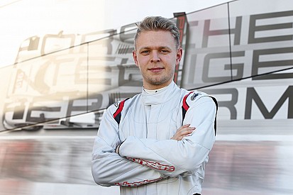 Mercedes met acht rijders in DTM-test: Magnussen grootste naam