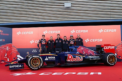 Ook de Toro Rosso STR10 valt in de prijzen
