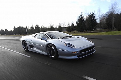 Zeldzame variant Jaguar XJ220 te koop voor 450.000 euro
