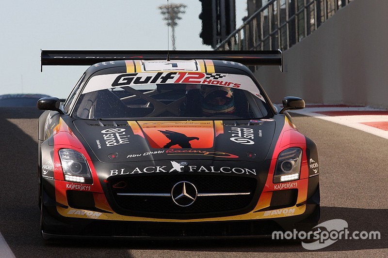 Drie Nederlanders bij topteam Black Falcon in Dubai 24 Hours