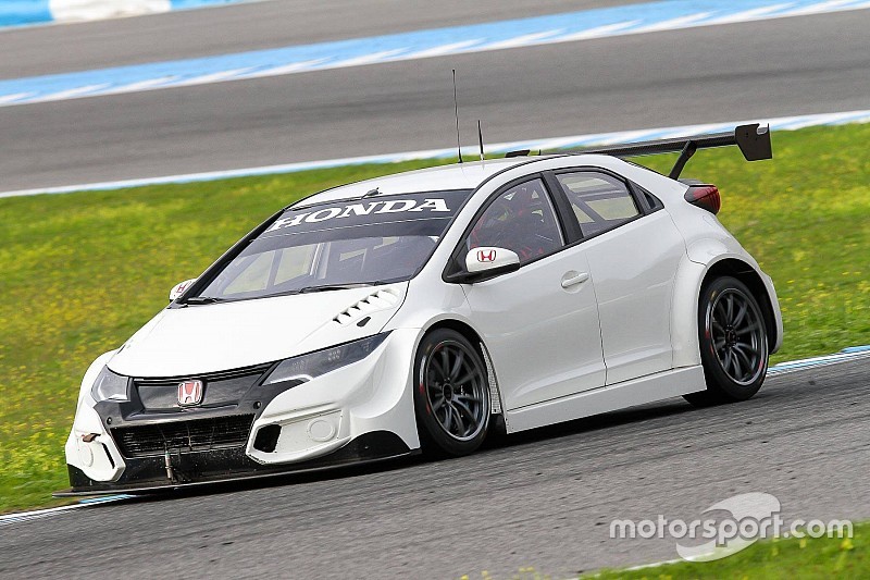 WTCC-Premiere: Erster Honda-Test für Ex-Champion Rob Huff
