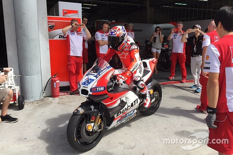 斯通纳回归赛道,代表杜卡迪测试MotoGP赛车