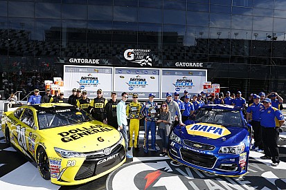 Rookie Chase Elliott holt die Daytona-Pole!