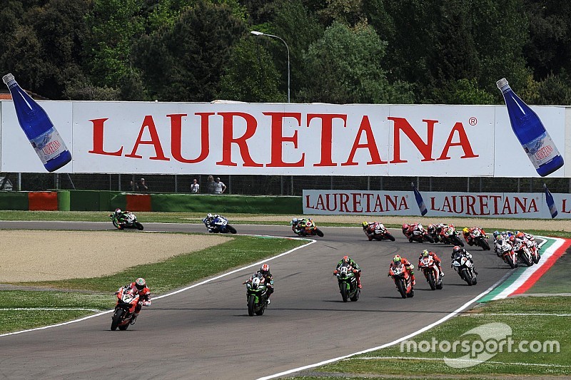 Chaz Davies, Aruba.it Racing - Ducati Team, führt am Start