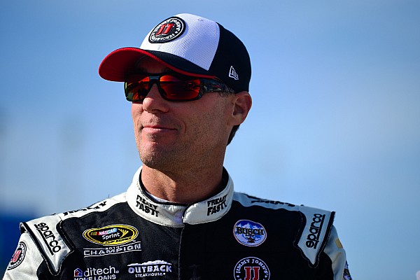 Harvick firma una extensi&oacute;n de contrato con SHR