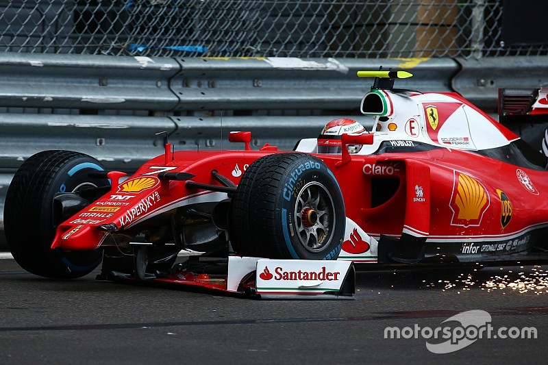 Kimi Raikkonen, Scuderia Ferrari SF16-H pierde su ala delantera