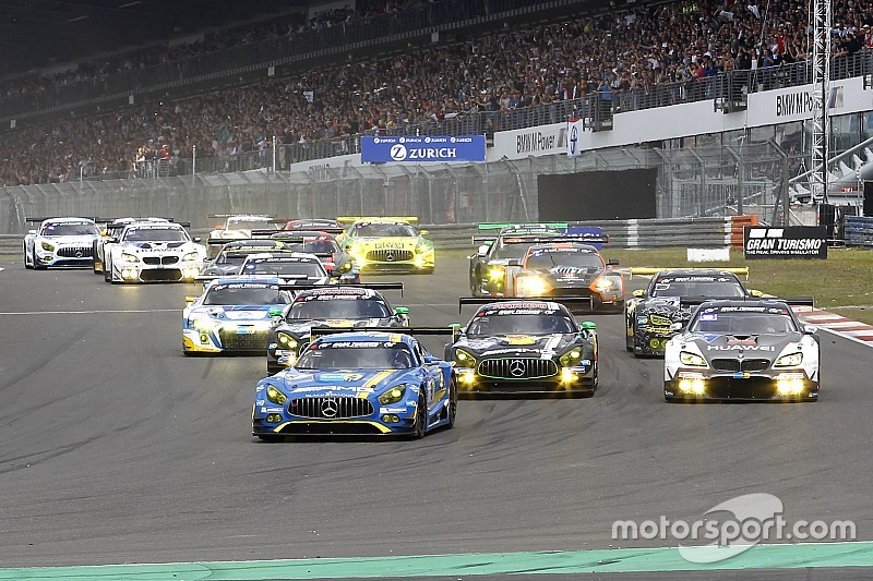 Video: Das 24-Stunden-Rennen am Nürburgring in 333 Sekunden