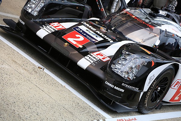 Porsche lidera la ma&ntilde;ana del test en Le Mans 