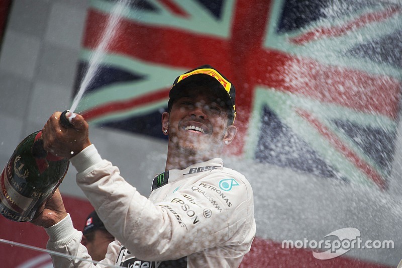 Pódio: vencedor Lewis Hamilton, Mercedes AMG F1