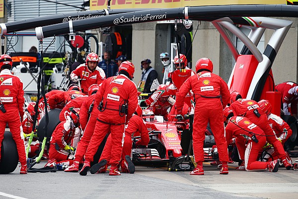 Raikkonen revela que Ferrari tentou reverter chamado ao box