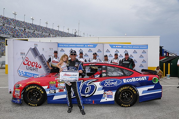 Greg Biffle tom&oacute; una sorpresiva pole position en Daytona 