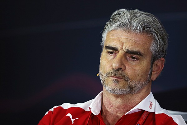 Para chefe, Ferrari lidera 'campeonato de azares' em 2016