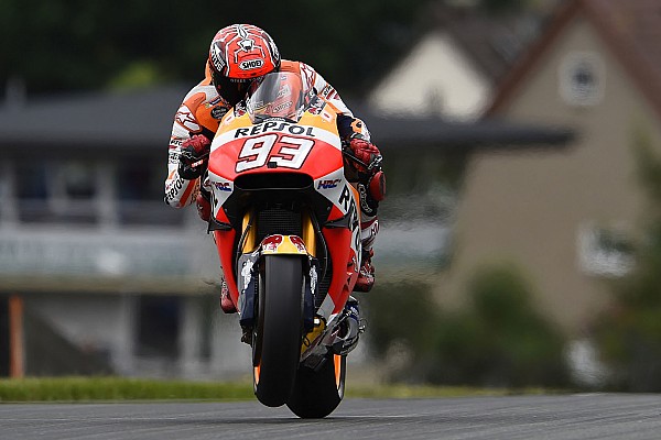 Marquez faz bonito e garante pole em Sachsenring; Rossi &eacute; 3&deg;