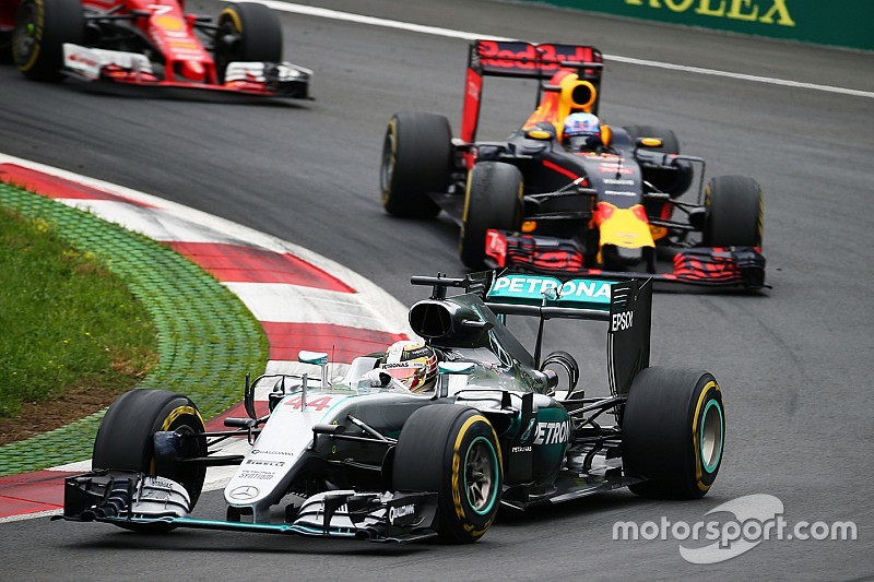 Lewis Hamilton, Mercedes AMG F1 W07 Hybrid