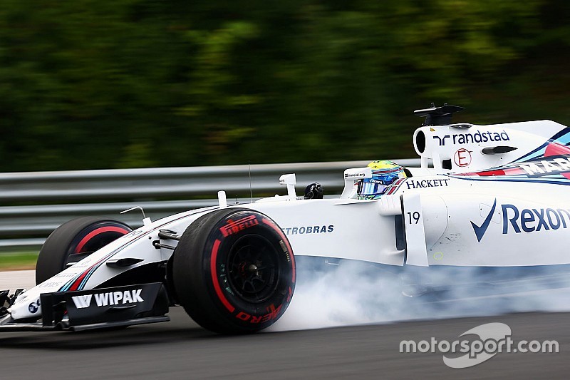 Felipe Massa, Williams FW38 locks up under braking