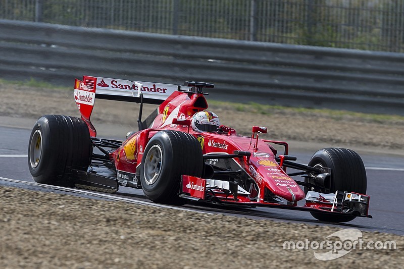Sebastian Vettel, Ferrari pruebas de la especificaci&oacute;n de Pirelli 2017