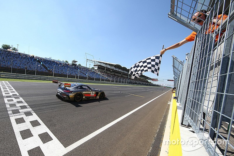 #84 AMG Team HTP Motorsport Mercedes AMG GT3: Dominik Baumann, Maximilian Bühk takes the win