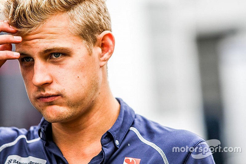 Marcus Ericsson: Verletzungen nach Kollision mit einem Huhn