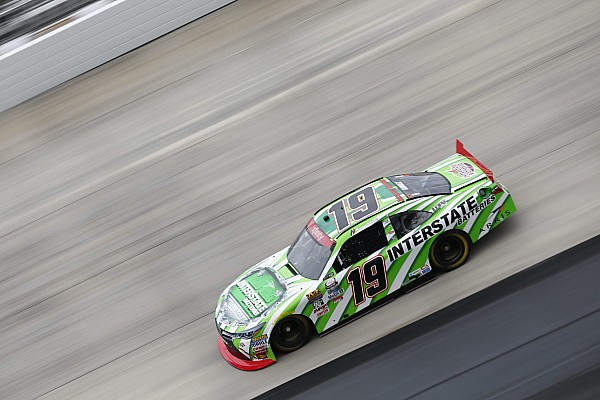 Daniel Suárez domina Dover y avanza a la segunda ronda del Chase