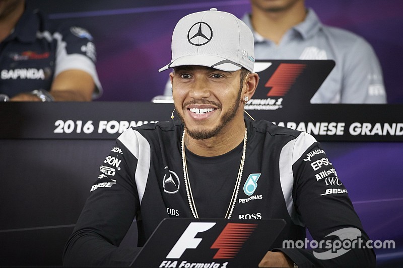 Lewis Hamilton, Mercedes AMG F1 en la Conferencia de prensa FIA
