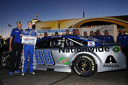 Alex Bowman conquista la prima pole in Sprint Cup a Phoenix