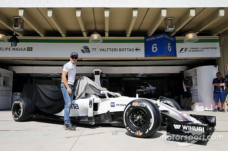 Felipe Massa, Williams FW38 with a specially liveried Williams FW38 marking his retirement from F1