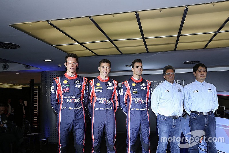 Hayden Paddon, Daniel Sordo, Thierry Neuville, Hyundai Motorsport, Michel Nandan, Hyundai Motorsport director del equipo revelan el Hyundai i20 Coupe WRC 2017