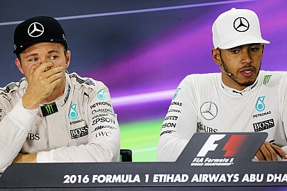 Mercedes 2016: вгамувати двох