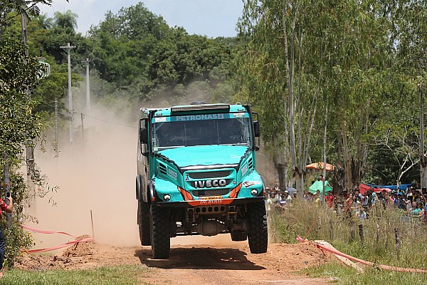 Camiones: De Rooy gana pero Villagra asciende al segundo