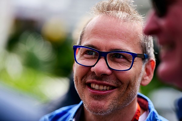 Villeneuve completa 46 anos; relembre carreira