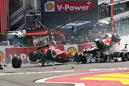 Galeria: acidentes em largadas que deram o que falar na F1