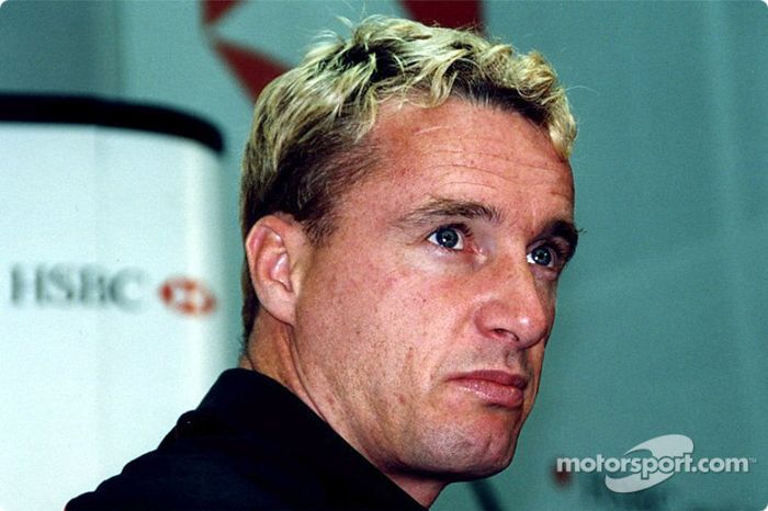 Jaguar Racing y HSBC renuevan patrocinio: Eddie Irvine