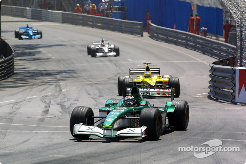 Eddie Irvine, Jaguar R2; Jarno Trulli, 	Jordan EJ11