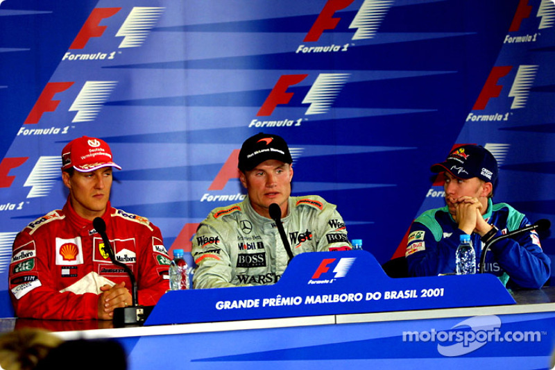 El trío en conferencia de prensa