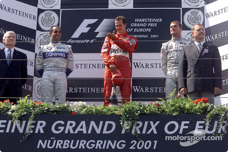 El podio: Juan Pablo Montoya, Michael Schumacher y David Coulthard