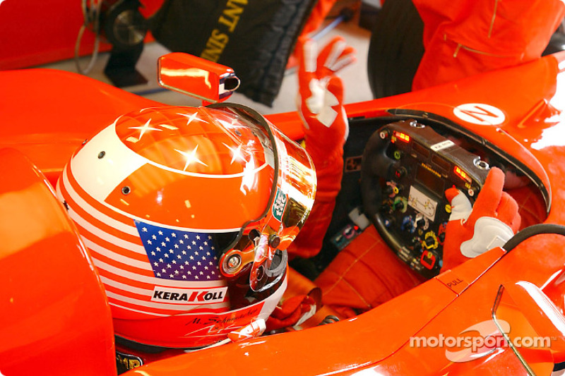 2001: tributo en Indianápolis de Michael Schumacher