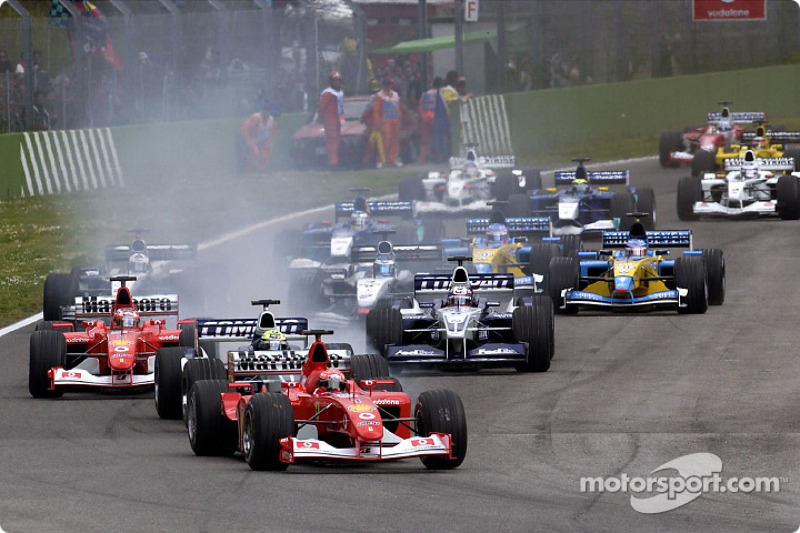 start: Michael Schumacher leading Ralf Schumacher ve Rubens Barrichello