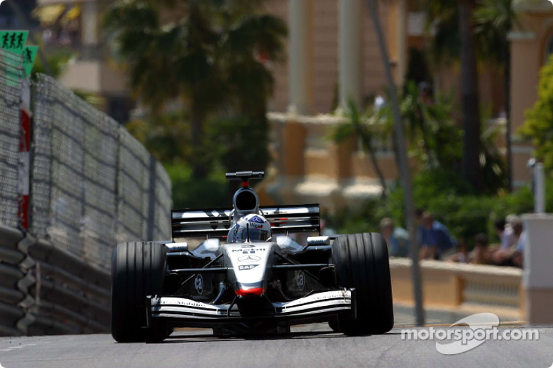 2002: Ganador de la carrera David Coulthard (McLaren-Mercedes MP4-17)