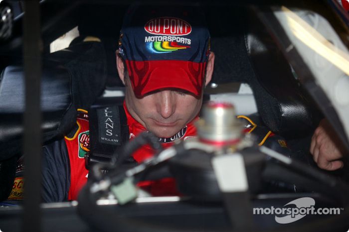 Jeff Gordon en su Chevrolet DuPont que conducirá Juan Pablo Montoya