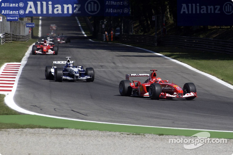 Michael Schumacher lidera a Juan Pablo Montoya