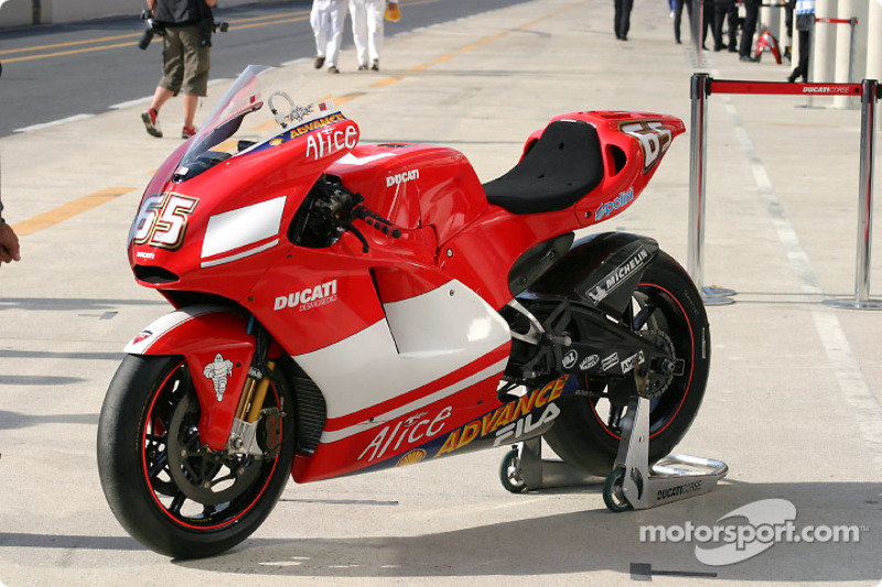 2004: Ducati Desmosedici GP4