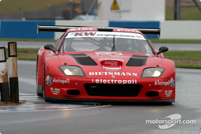 La Ferrari 575 M Maranello n°19 de JMB (Mauro Casadei, Antoine Gosse, Andrea Garbagnati)