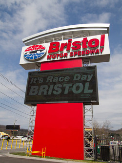 Bristol Motor Speedway ambiance
