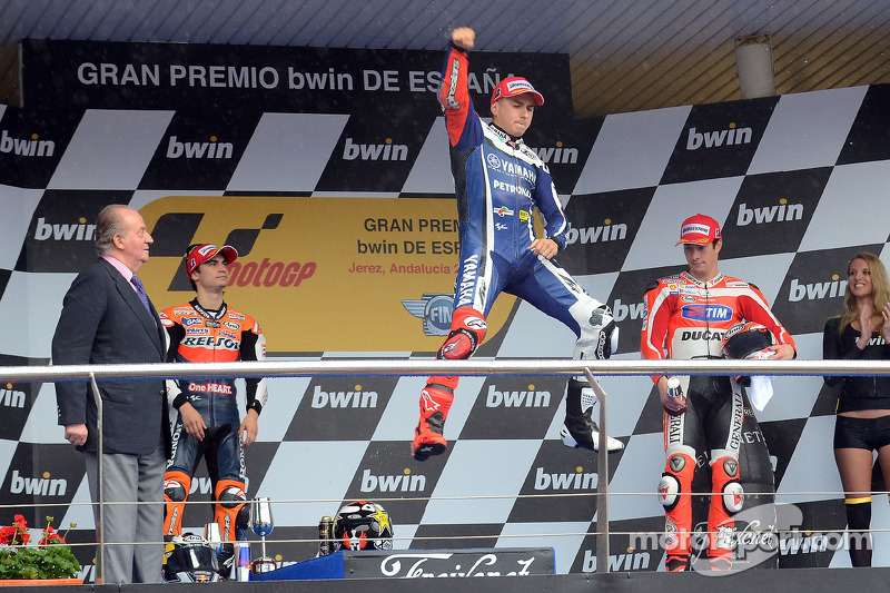 2011 Podio: ganador de la carrera Jorge Lorenzo, Yamaha Factory Racing, segundo lugar Dani Pedrosa, Repsol Honda Team, tercer lugar Nicky Hayden de Ducati Team