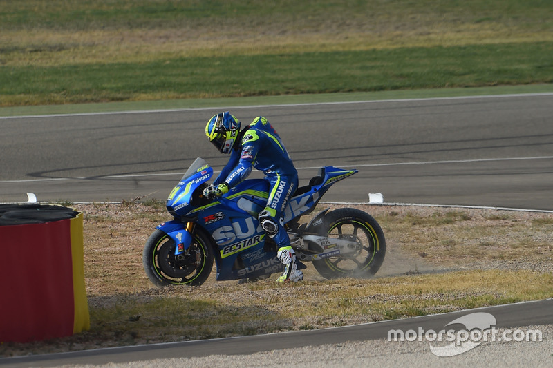 Алейш Еспаргаро, Team Suzuki Ecstar MotoGP, у зоні безпеки після помилки