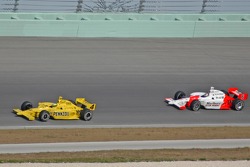 Tomas Scheckter et Sam Hornish Jr.